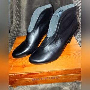 Tsubo Black Ankle Boots